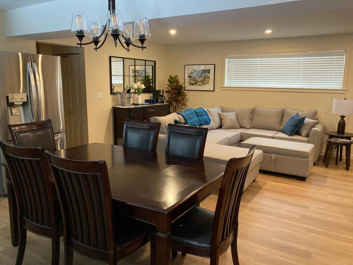 Bright Poolside Walkout Two Bedroom Basement Suite In The Okanagan 펜틱턴 외부 사진
