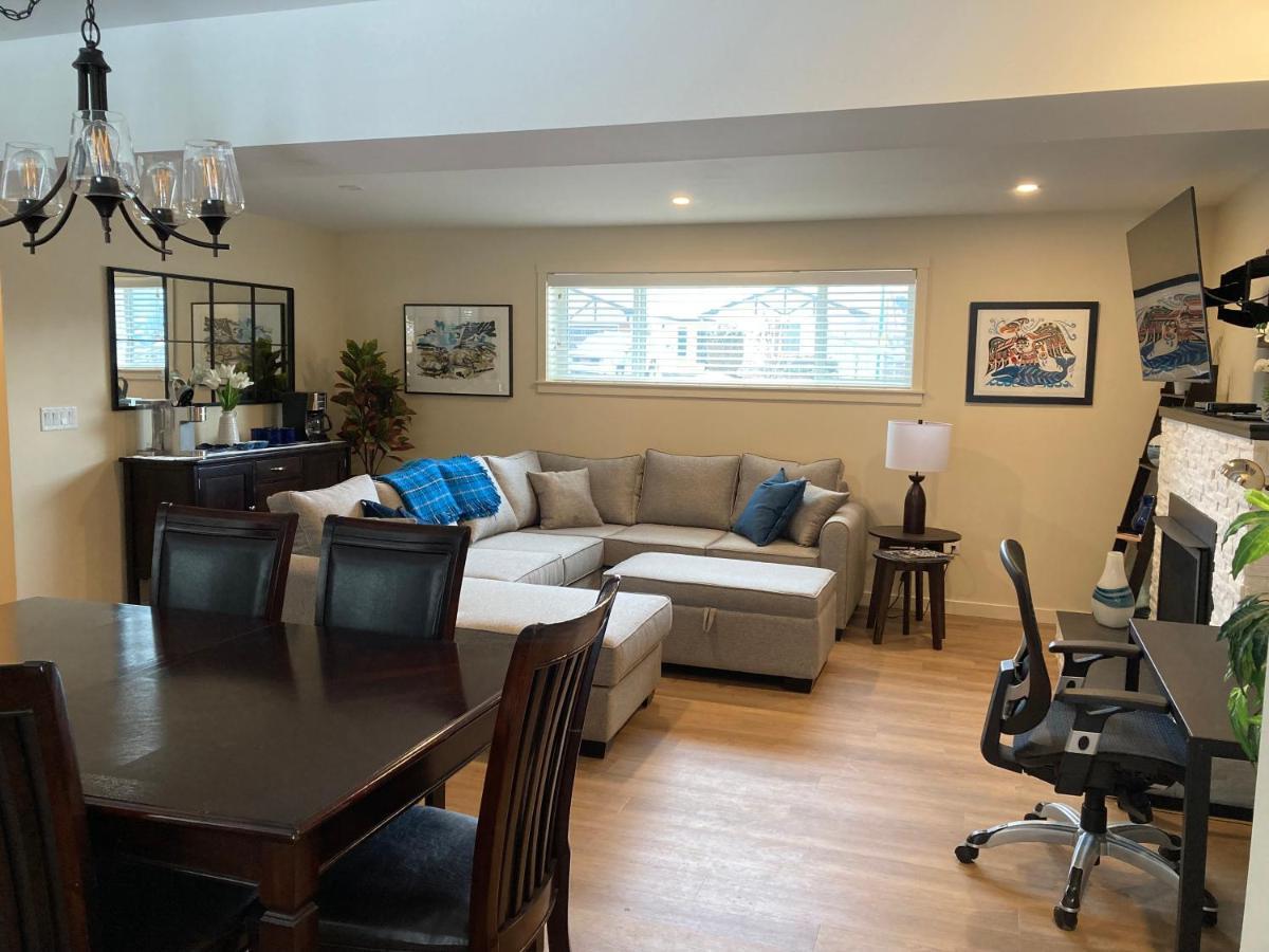 Bright Poolside Walkout Two Bedroom Basement Suite In The Okanagan 펜틱턴 외부 사진