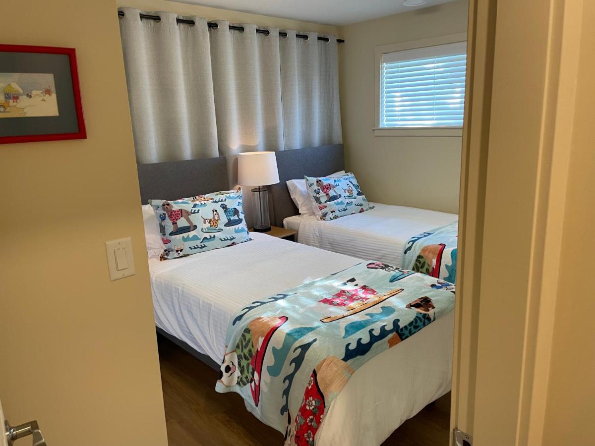 Bright Poolside Walkout Two Bedroom Basement Suite In The Okanagan 펜틱턴 외부 사진